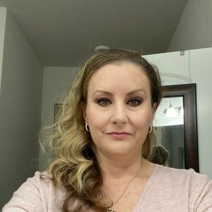 Meet your Posher, Deanna